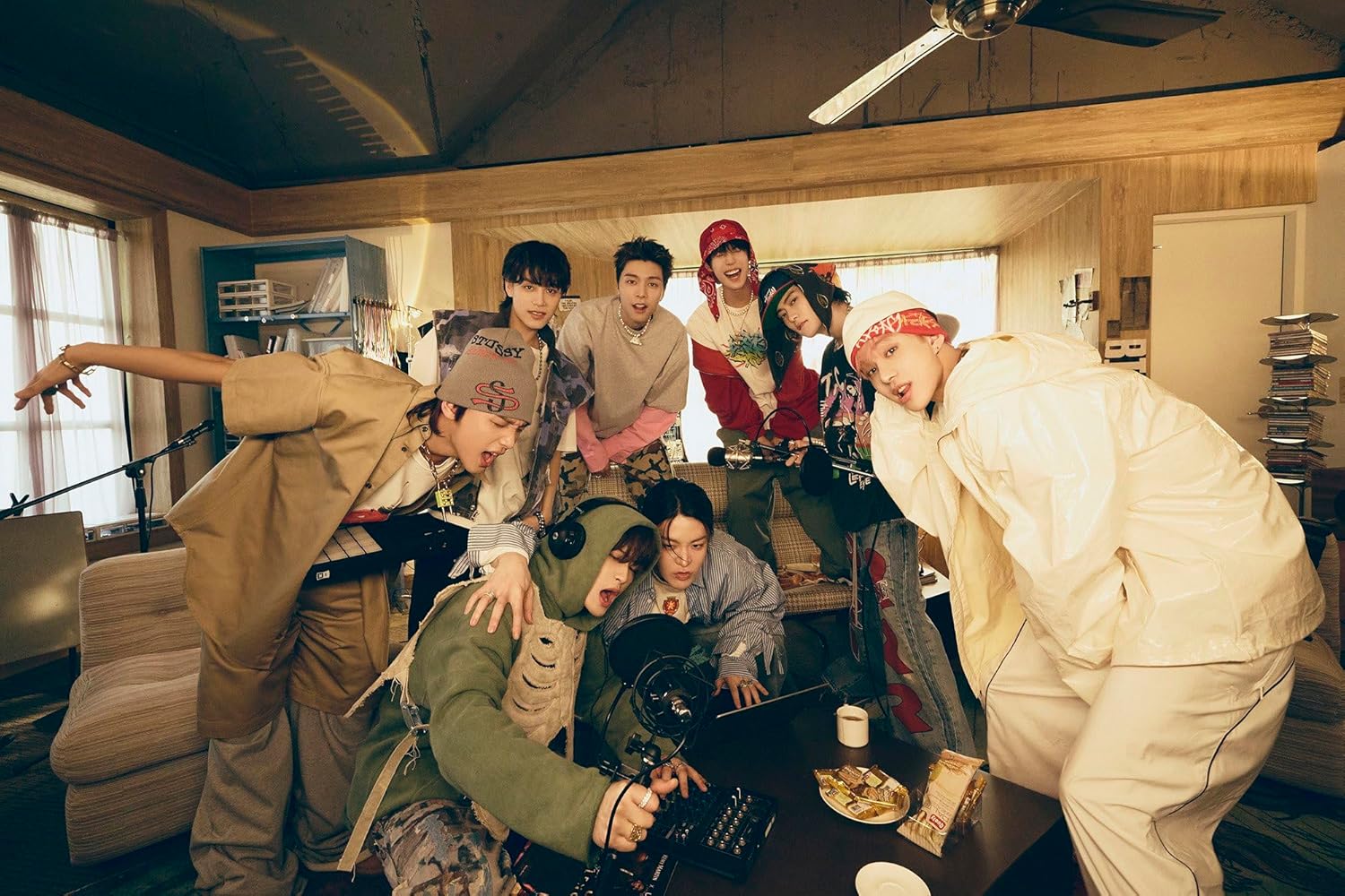 Generic NCT 127 WALK 6th Album with Tracking NCT127 19SET Walk+Podcast+Poster+8Crew+8SMini 240709TA041 - Image 9