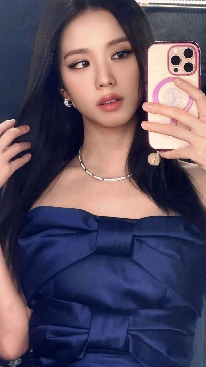 JISOO (지수)