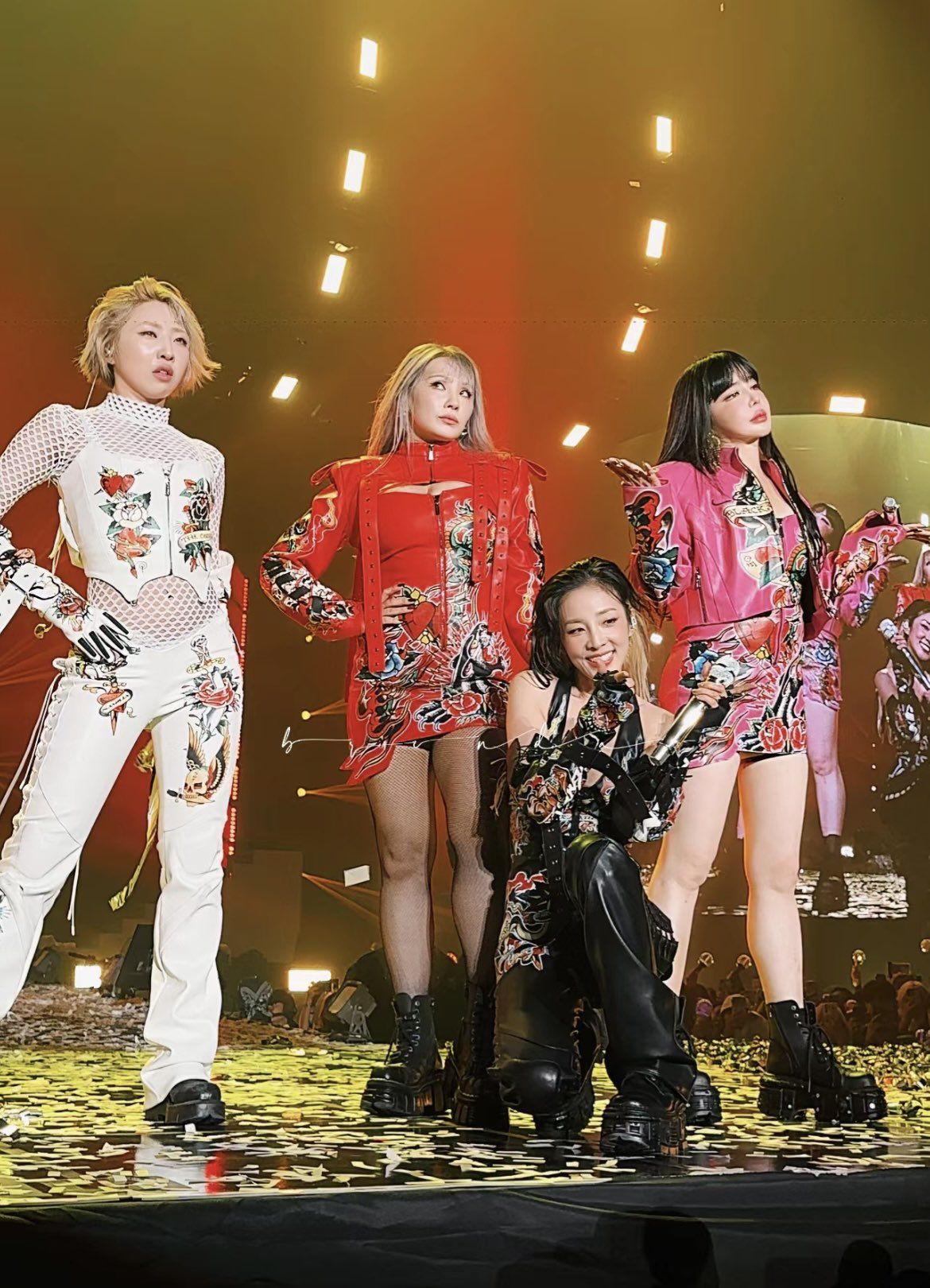 2NE1